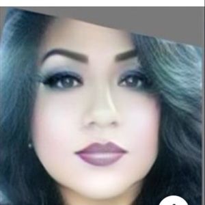 Meet your Posher, Adriana